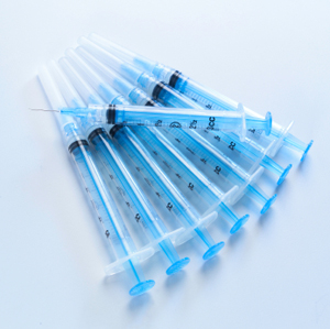 p54136-2-syringes.jpg